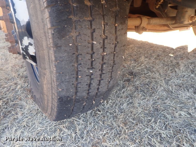 image for item DC3421 2006 Ford E450 school bus