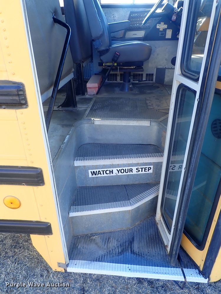 image for item DC3422 1994 Ford F700 Am Tran school bus