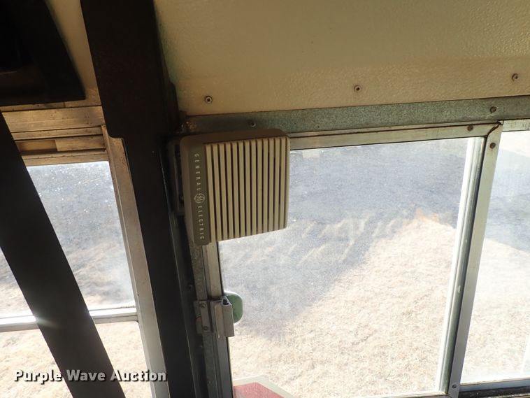 image for item DC3422 1994 Ford F700 Am Tran school bus