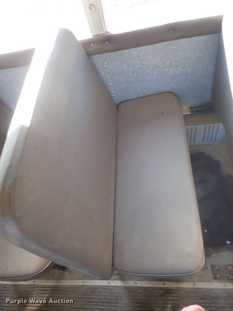 image for item DC3422 1994 Ford F700 Am Tran school bus