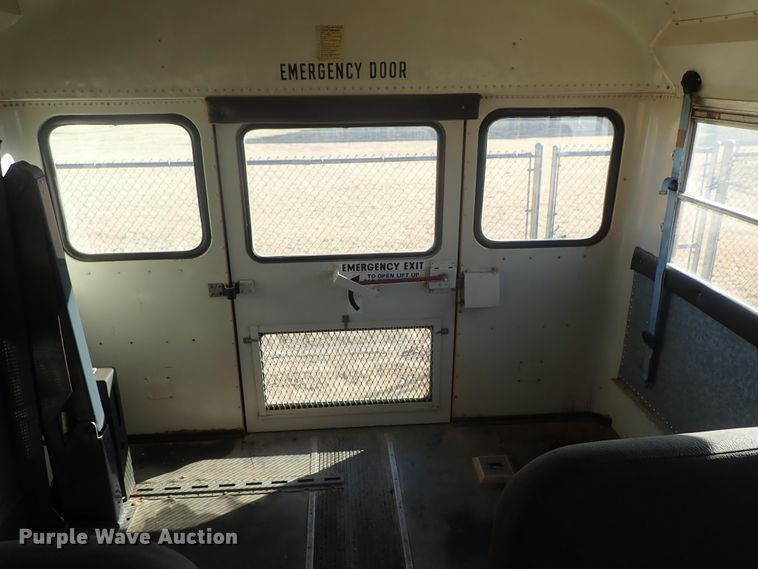 image for item DC3422 1994 Ford F700 Am Tran school bus