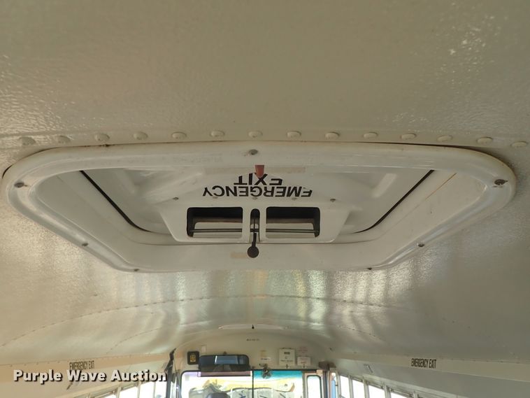 image for item DC3422 1994 Ford F700 Am Tran school bus