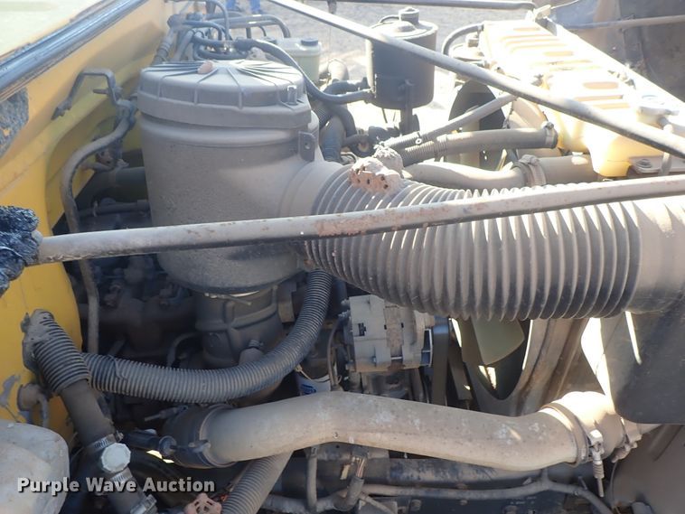 image for item DC3422 1994 Ford F700 Am Tran school bus