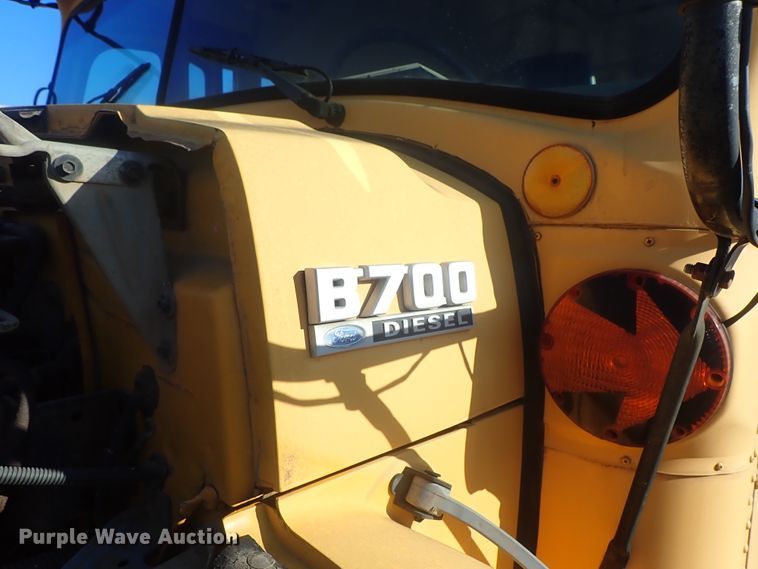 image for item DC3422 1994 Ford F700 Am Tran school bus