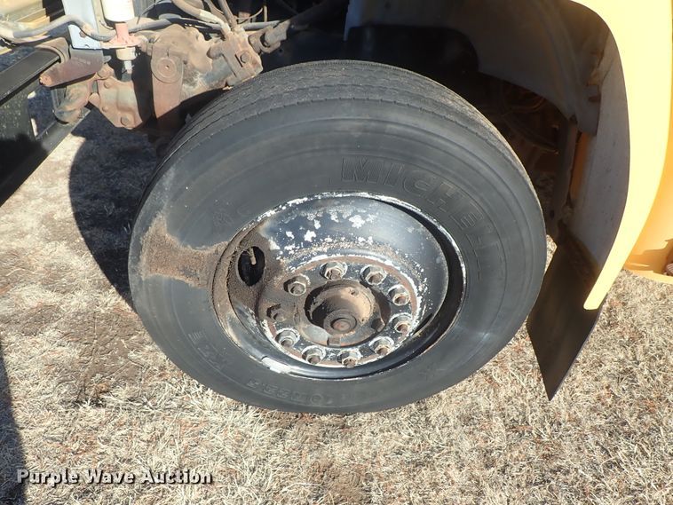 image for item DC3422 1994 Ford F700 Am Tran school bus