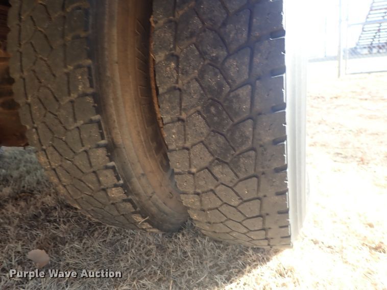 image for item DC3422 1994 Ford F700 Am Tran school bus