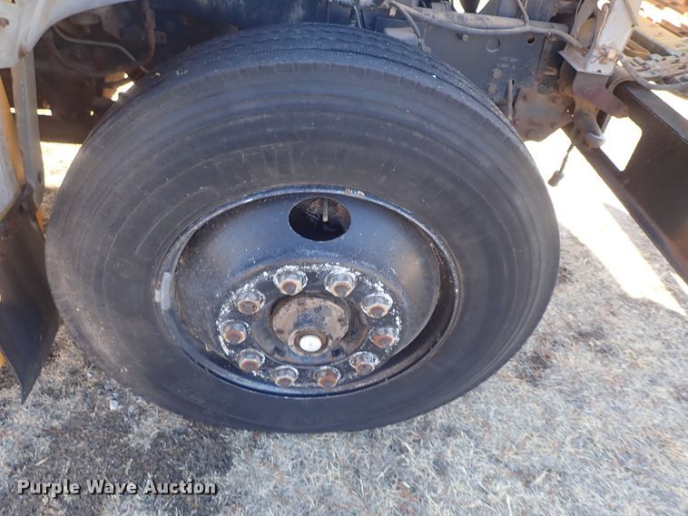 image for item DC3422 1994 Ford F700 Am Tran school bus