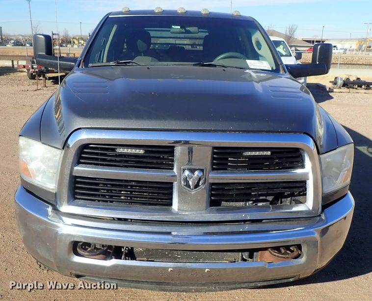 image for item DC3426 2011 Dodge Ram 3500 Crew Cab flatbed pickup truck