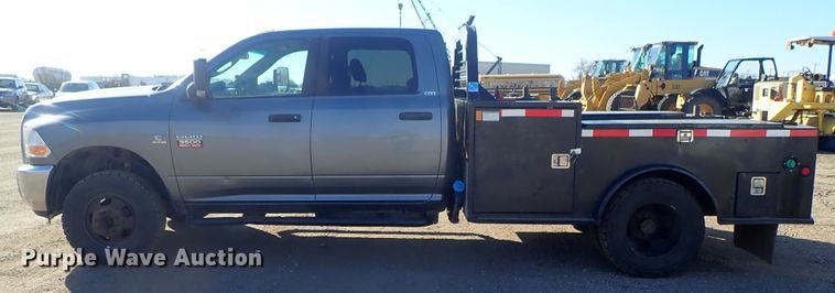 image for item DC3426 2011 Dodge Ram 3500 Crew Cab flatbed pickup truck