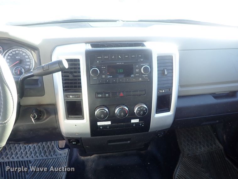 image for item DC3426 2011 Dodge Ram 3500 Crew Cab flatbed pickup truck