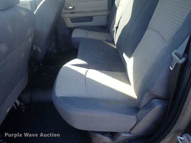 image for item DC3426 2011 Dodge Ram 3500 Crew Cab flatbed pickup truck