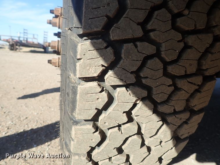 image for item DC3426 2011 Dodge Ram 3500 Crew Cab flatbed pickup truck