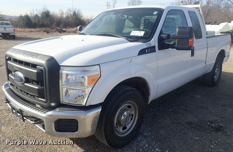 image for item DC3428 2015 Ford F250 Super Duty SuperCab pickup truck