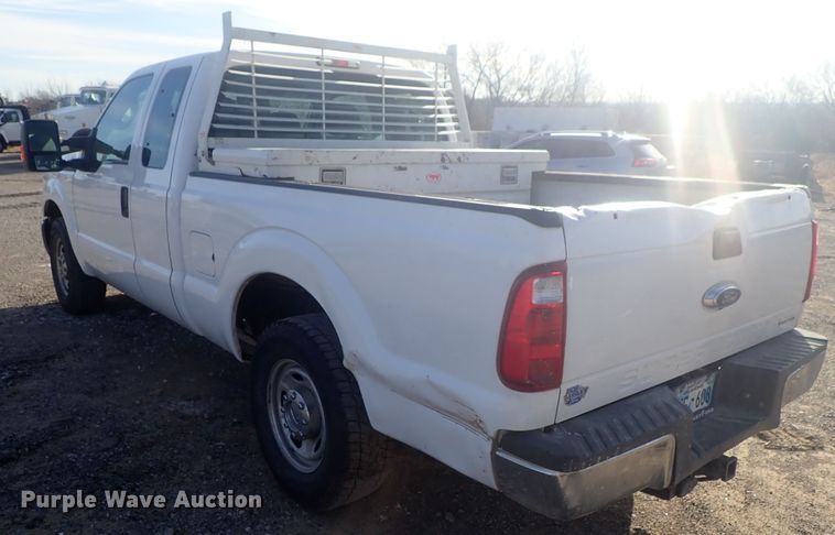 image for item DC3428 2015 Ford F250 Super Duty SuperCab pickup truck