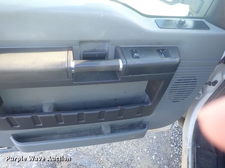 image for item DC3428 2015 Ford F250 Super Duty SuperCab pickup truck