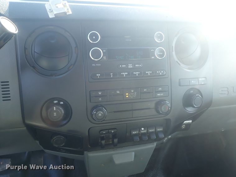 image for item DC3428 2015 Ford F250 Super Duty SuperCab pickup truck