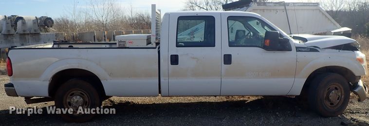 image for item DC3429 2016 Ford F250 Super Duty Crew Cab pickup truck