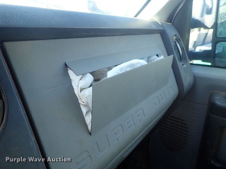 image for item DC3429 2016 Ford F250 Super Duty Crew Cab pickup truck