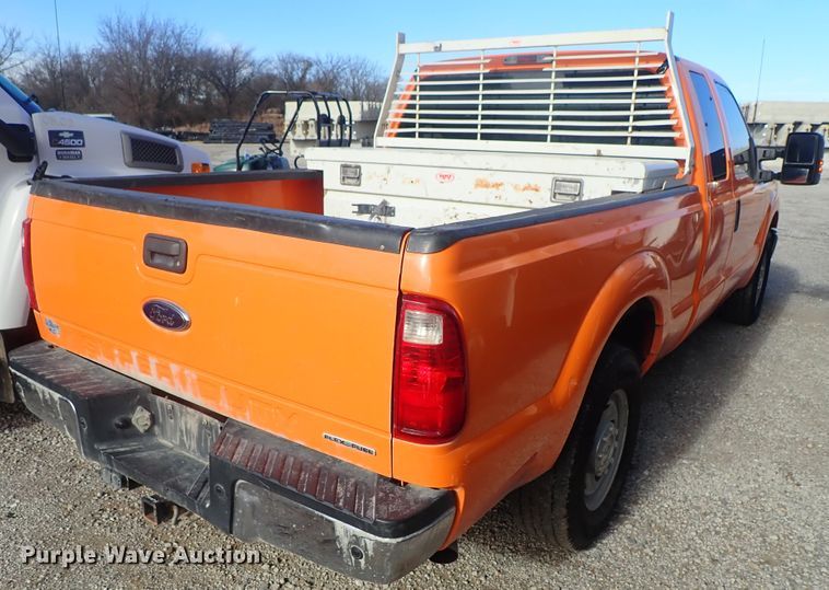 image for item DC3431 2014 Ford F250 Super Duty SuperCab pickup truck