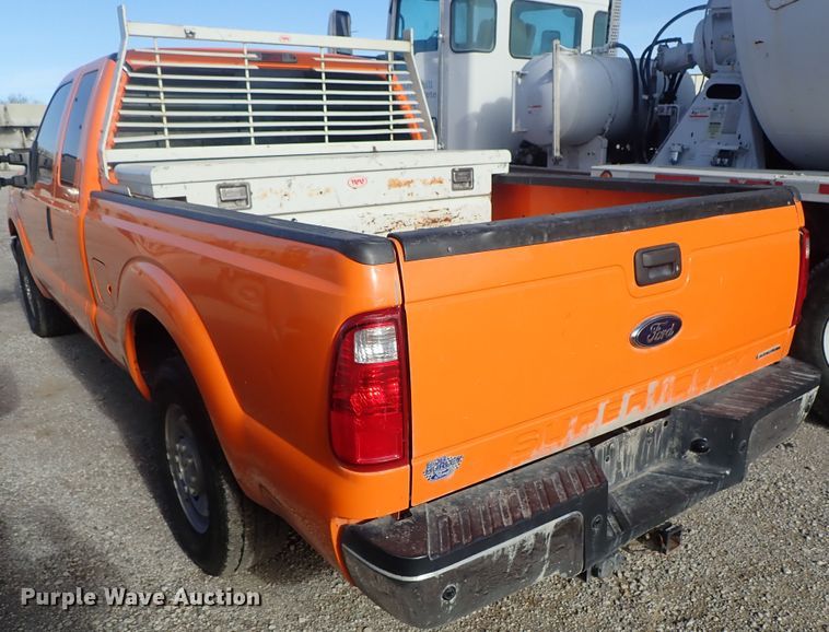 image for item DC3431 2014 Ford F250 Super Duty SuperCab pickup truck