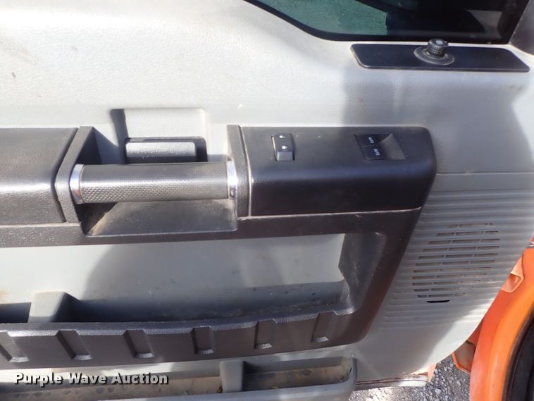 image for item DC3431 2014 Ford F250 Super Duty SuperCab pickup truck