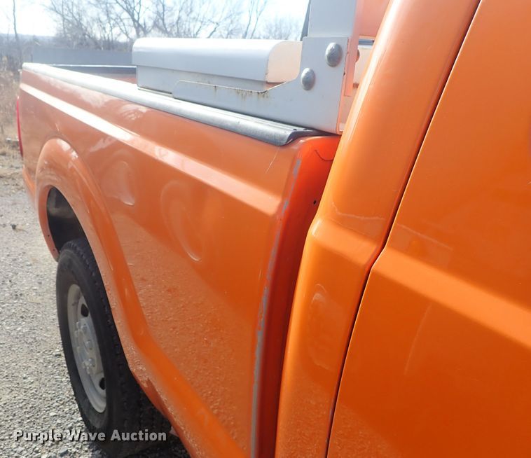 image for item DC3431 2014 Ford F250 Super Duty SuperCab pickup truck