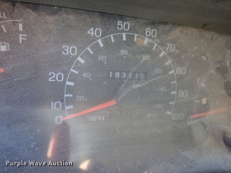 image for item DC3437 1999 Ford F450 Super Duty flatbed truck