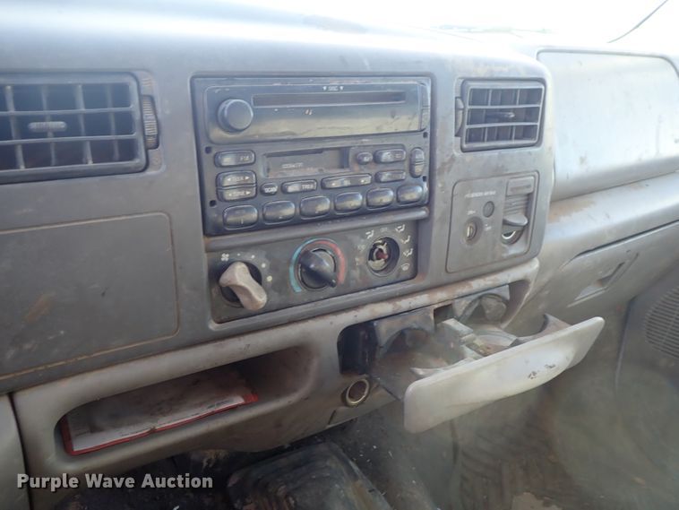 image for item DC3437 1999 Ford F450 Super Duty flatbed truck