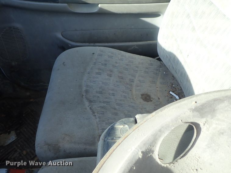 image for item DC3437 1999 Ford F450 Super Duty flatbed truck