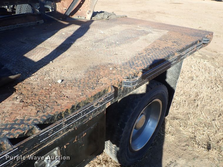 image for item DC3437 1999 Ford F450 Super Duty flatbed truck