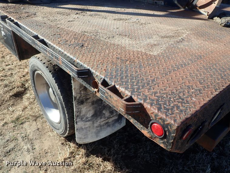 image for item DC3437 1999 Ford F450 Super Duty flatbed truck