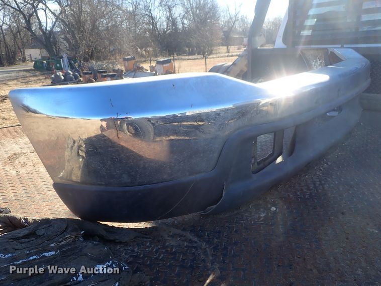 image for item DC3437 1999 Ford F450 Super Duty flatbed truck