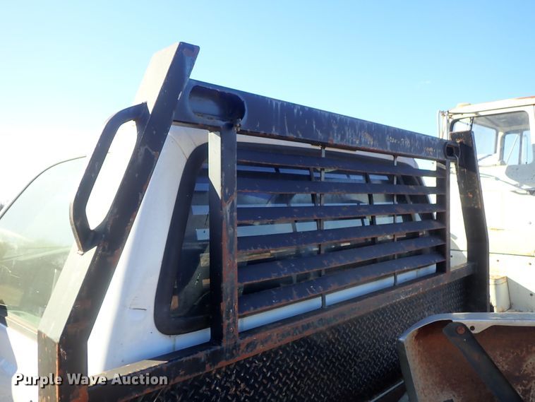 image for item DC3437 1999 Ford F450 Super Duty flatbed truck