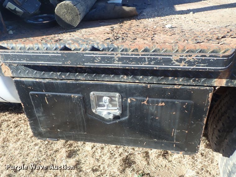 image for item DC3437 1999 Ford F450 Super Duty flatbed truck