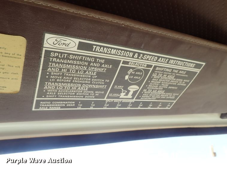 image for item DC3438 1977 Ford LN700 truck cab and chassis