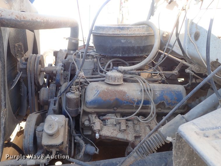 image for item DC3438 1977 Ford LN700 truck cab and chassis