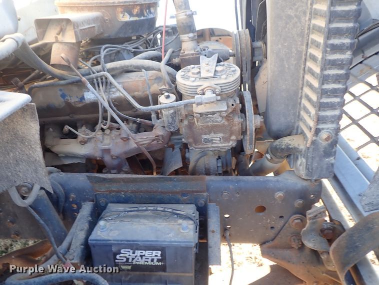 image for item DC3438 1977 Ford LN700 truck cab and chassis