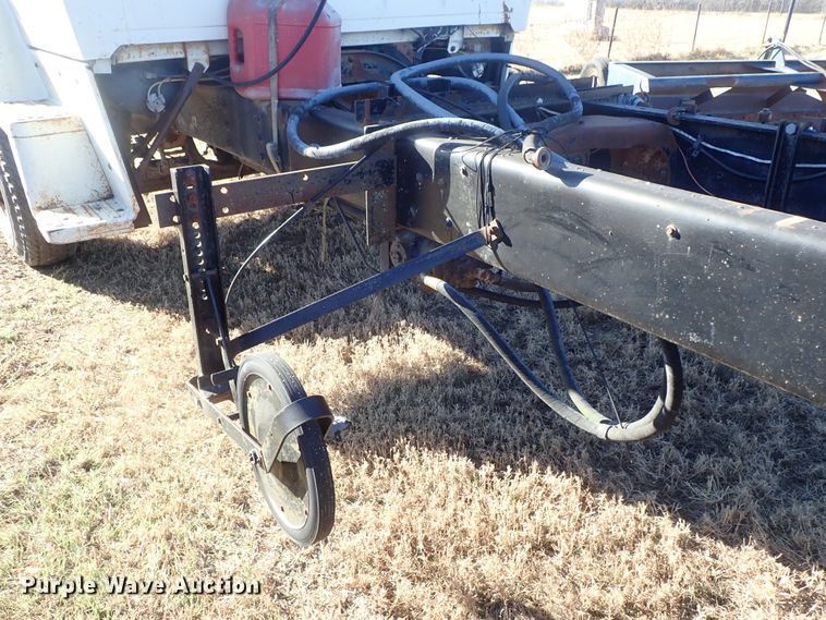 image for item DC3438 1977 Ford LN700 truck cab and chassis