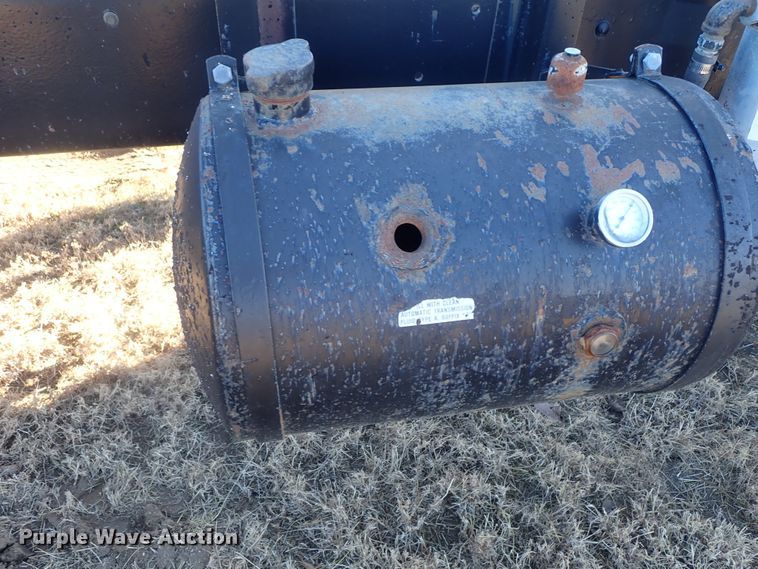 image for item DC3438 1977 Ford LN700 truck cab and chassis