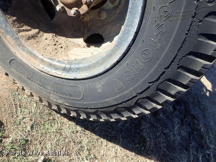 image for item DC3438 1977 Ford LN700 truck cab and chassis