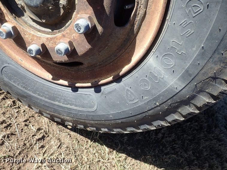 image for item DC3438 1977 Ford LN700 truck cab and chassis