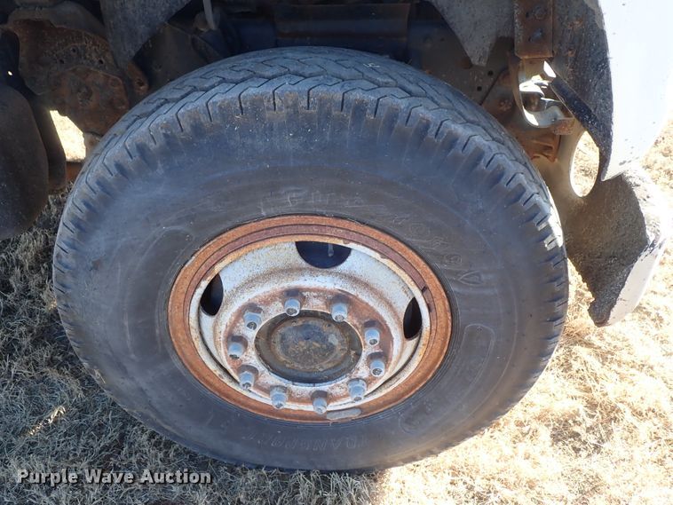 image for item DC3438 1977 Ford LN700 truck cab and chassis