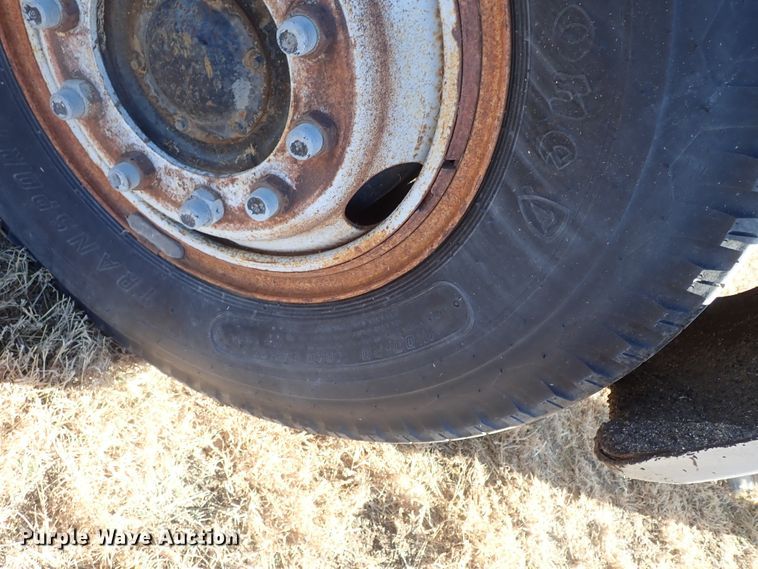 image for item DC3438 1977 Ford LN700 truck cab and chassis