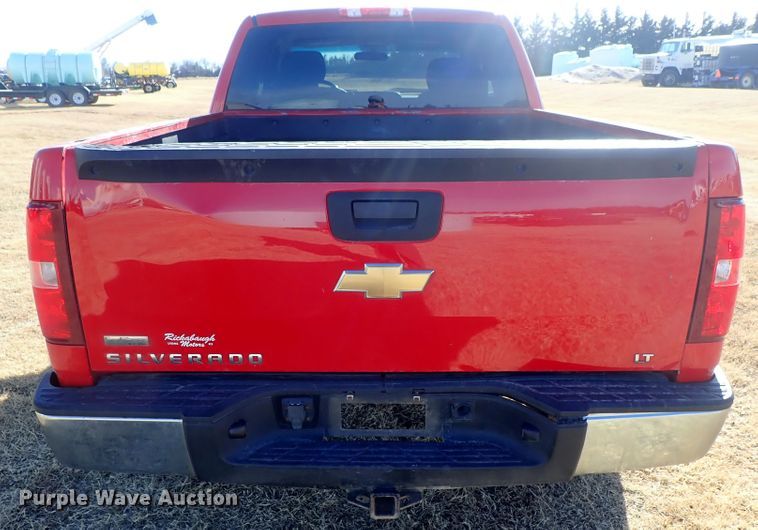 image for item DC3481 2011 Chevrolet Silverado 1500 Ext. Cab pickup truck