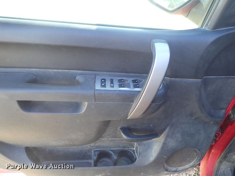 image for item DC3481 2011 Chevrolet Silverado 1500 Ext. Cab pickup truck