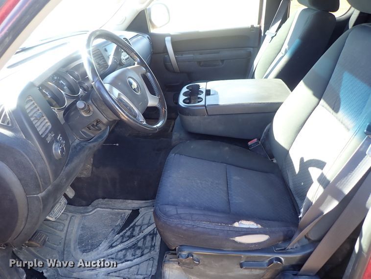 image for item DC3481 2011 Chevrolet Silverado 1500 Ext. Cab pickup truck