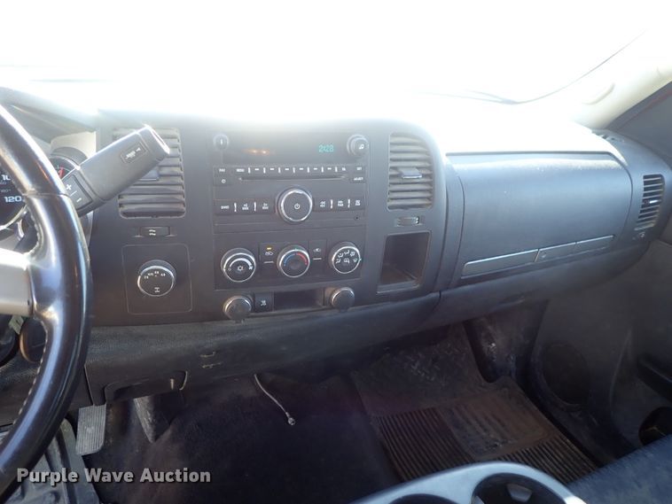 image for item DC3481 2011 Chevrolet Silverado 1500 Ext. Cab pickup truck