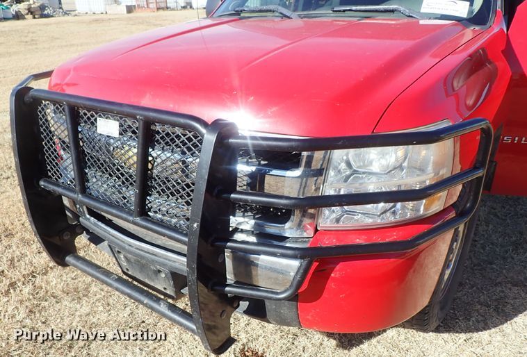 image for item DC3481 2011 Chevrolet Silverado 1500 Ext. Cab pickup truck