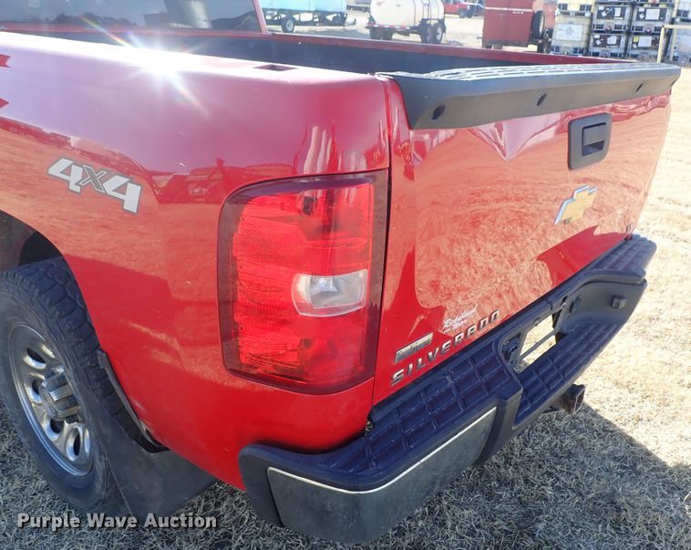 image for item DC3481 2011 Chevrolet Silverado 1500 Ext. Cab pickup truck