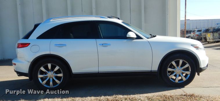 image for item DE4069 2004 Infiniti FX35 SUV